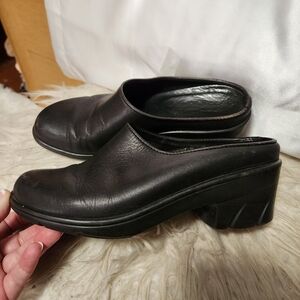 Dansko/ Black Slip-On Clogs
